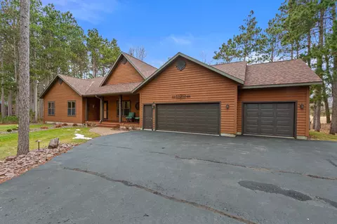 1386 Sawgrass Dr, Nekoosa, WI 54457