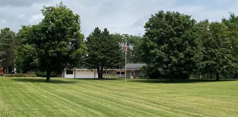 n5622 Deerwood Drive, Albany, WI 53502