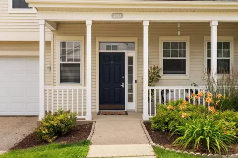 2913 Holborn Cir, Madison, WI 53718