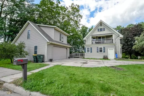 10 E High St, Mazomanie, WI 53560
