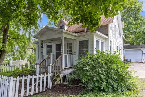 179 Fontana Ave, Fontana, WI 53125