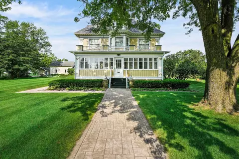602 S Iowa St, Dodgeville, WI 53533