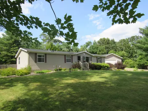 519 Feather Trl, Nekoosa, WI 54457