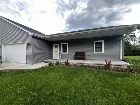 208 S Washington St, Berlin, WI 54923