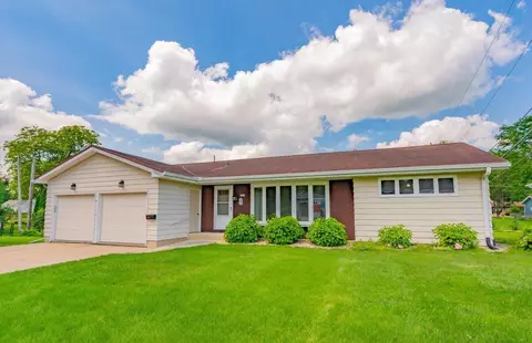 3007 Bollenbeck St, Cross Plains, WI 53528
