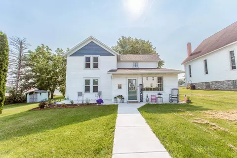 106 S Warren St, South Wayne, WI 53587