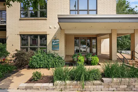 1835 Winnebago St #102, Madison, WI 53704