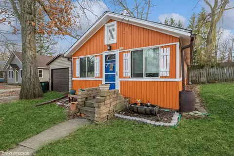701 Lake St, Twin Lakes, WI 53181