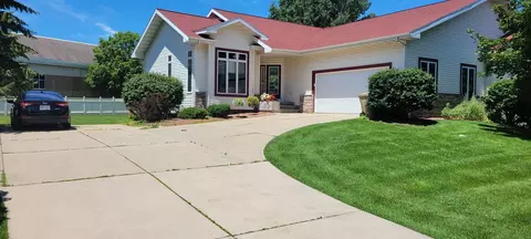 3138-3140 Keswick Dr, Madison, WI 53719