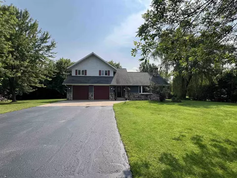 142 S Powell St, Stetsonville, WI 54480
