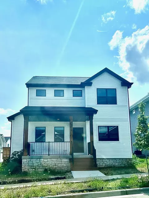 2879 Mizuna Dr, Fitchburg, WI 53711