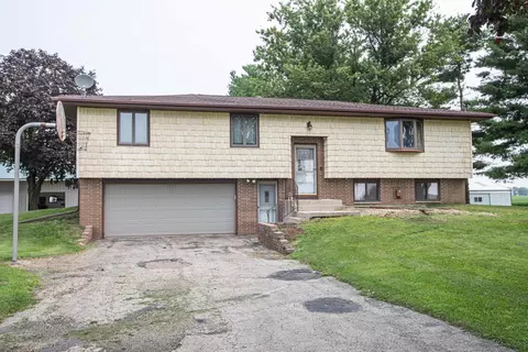 484 County Road H, Cuba City, WI 53807