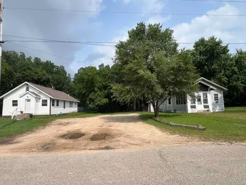 132 N 140 N Juneau St, Adams, WI 53910