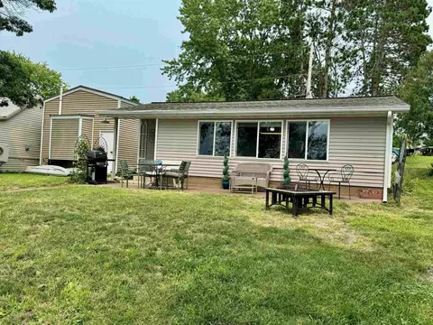 10599 Riverview Ln, Bloomington, WI 53804