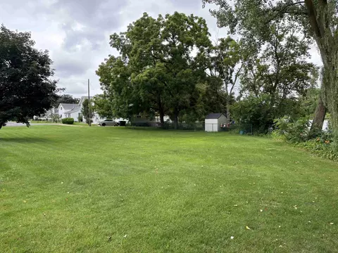 152 N Beebe St, Marshall, WI 53559