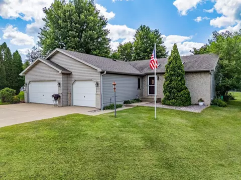 1516 Harvest Ln, Reedsburg, WI 53959