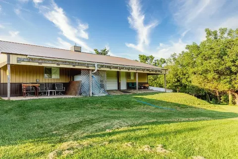 6993 N Broadway Rd, Apple River, IL 61001