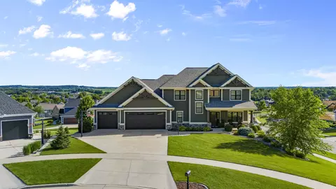 117 Camelot Cir, Oregon, WI 53575