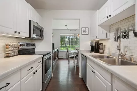 2158 Allen Blvd #2, Middleton, WI 53562