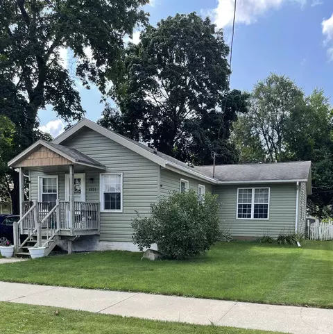1321 Barham Ave, Janesville, WI 53548