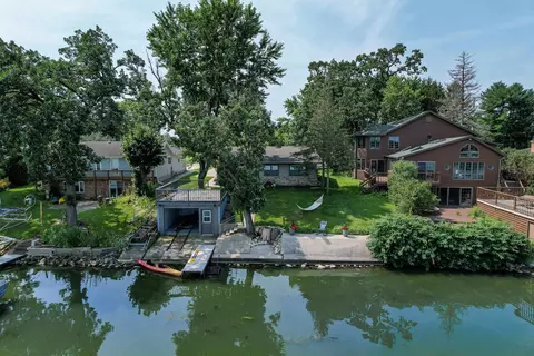2222 Colladay Point Dr, Stoughton, WI 53589