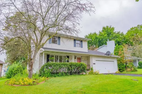 3113 Clove Dr, Madison, WI 53704