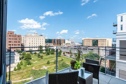 309 W Washington Ave #815, Madison, WI 53703