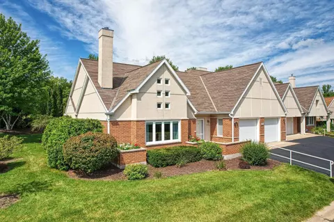 7918 N Brookline Dr, Madison, WI 53719