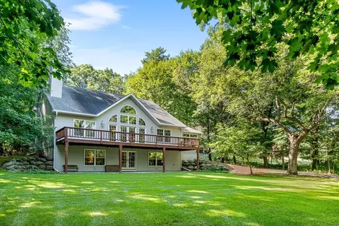w1247 Spring Grove Road, Green Lake, WI 54941