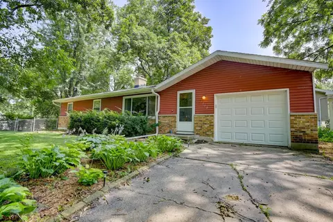 1718 Weber Dr, Madison, WI 53713