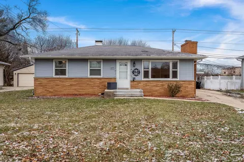 2255 Robinson Dr, Beloit, WI 53511