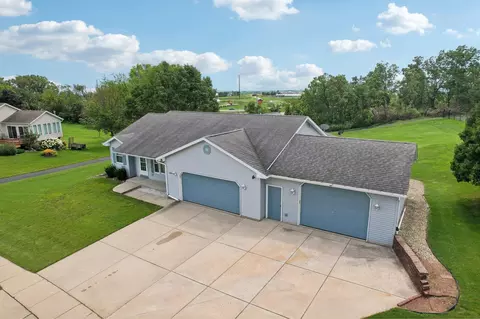 10881 Smokey Mountain Trl, Blue Mounds, WI 53517