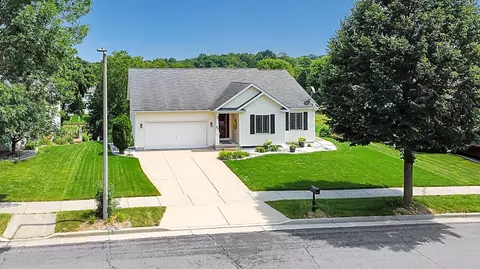 513 Military Ridge Dr, Verona, WI 53593