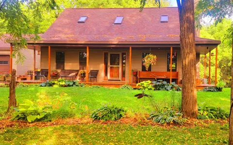 8331 Community Rd, Belleville, WI 53508