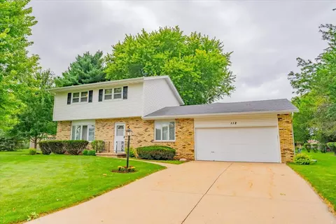 112 Steward Dr, Sun Prairie, WI 53590