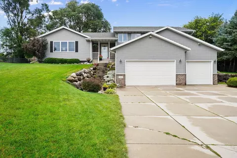 125 Saratoga Cir, Oregon, WI 53575