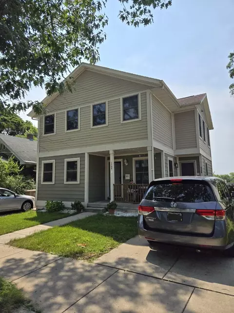 1129 Erin St #1, Madison, WI 53715