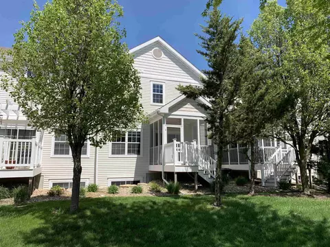 624 Bear Claw Way, Middleton, WI 53562