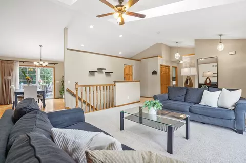 1809 Corinth Dr, Sun Prairie, WI 53590