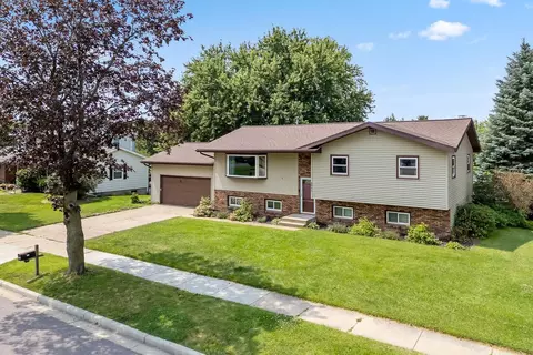 2011 N Dewey Ave, Reedsburg, WI 53959