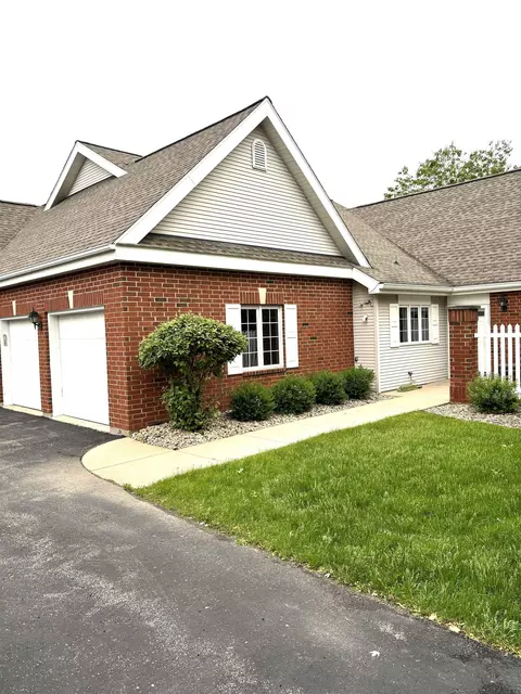 859 N High Point Rd, Madison, WI 53717