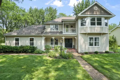 2 Southwick Cir, Madison, WI 53717