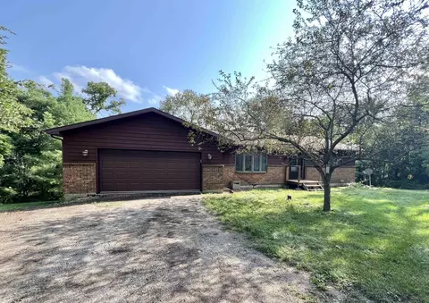 10738 E Bowers Lake Rd, Whitewater, WI 53190