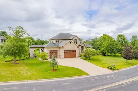 1919 Corinth Dr, Sun Prairie, WI 53590