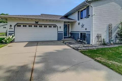 6672 Traveler Trl, Windsor, WI 53598