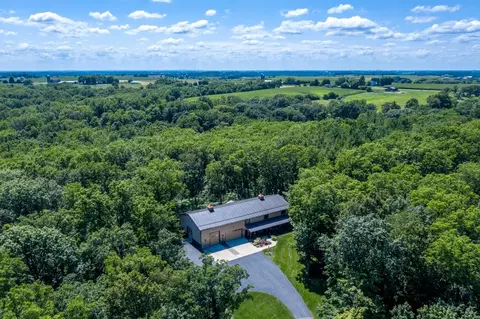 11475 Breniger Ln, Darlington, WI 53530