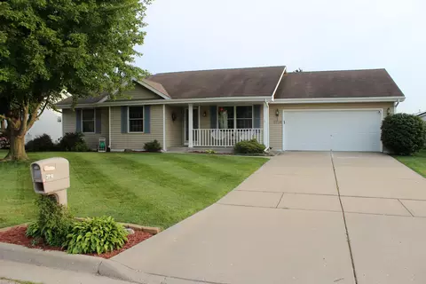 3718 Labrador Dr, Janesville, WI 53546