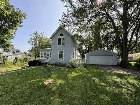455 Bayley Ave, Platteville, WI 53818