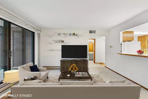 6302 Mineral Point Rd #117, Madison, WI 53705
