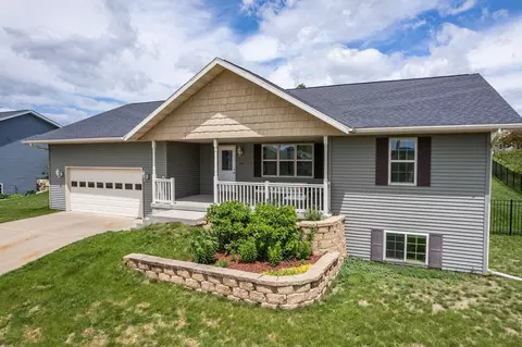 1411 19th St, Baraboo, WI 53913